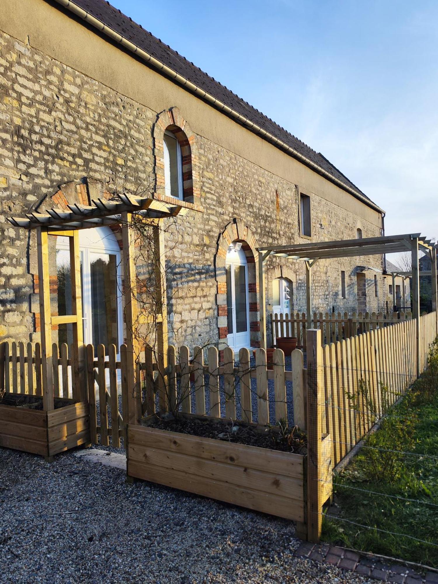 La Ferme Aux Chats Formigny Exterior foto